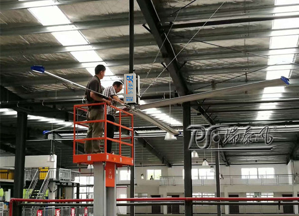 CNC車(chē)間大風(fēng)扇安裝，瑞泰風(fēng)大型工業(yè)風(fēng)扇一步到位！